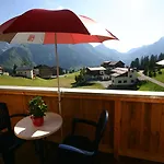 Haus Rothorn Апартаменты Шрёккен