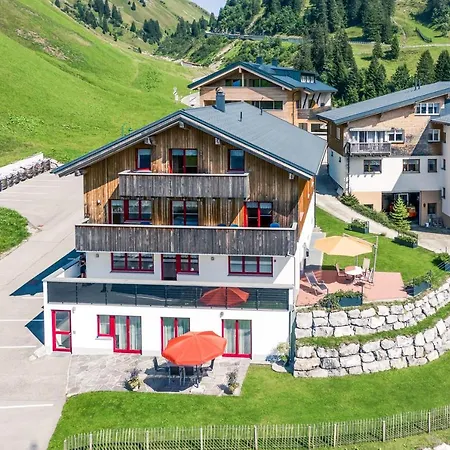 Haus Rothorn *