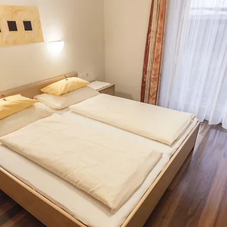 Haus Rothorn Апартаменты Шрёккен